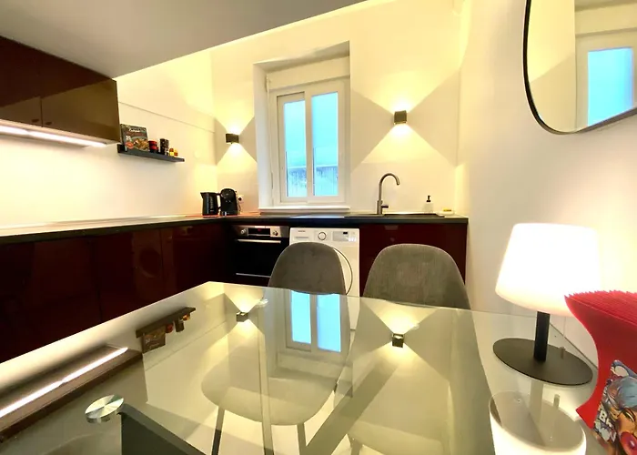 Duplex Cosy Au Coeur Du Vieux-nice * 니스